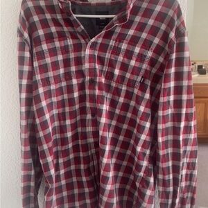 Vans Men's Casual Red and White Plaid Shirt